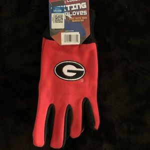 Georgia Bulldogs. Two tone, texting gloves.
